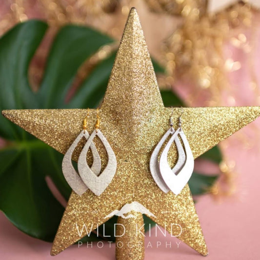 Open leaf metallic earrings