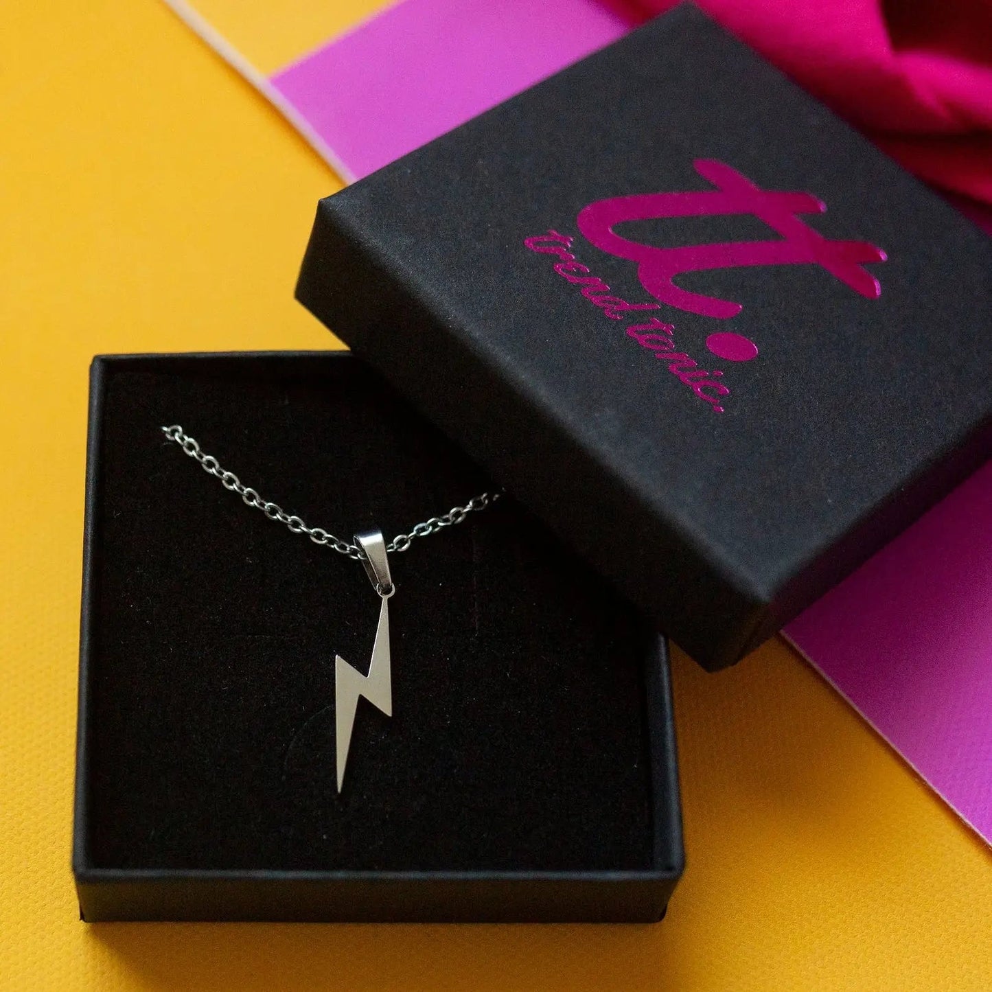 Lightning Bolt Necklace - Trend Tonic