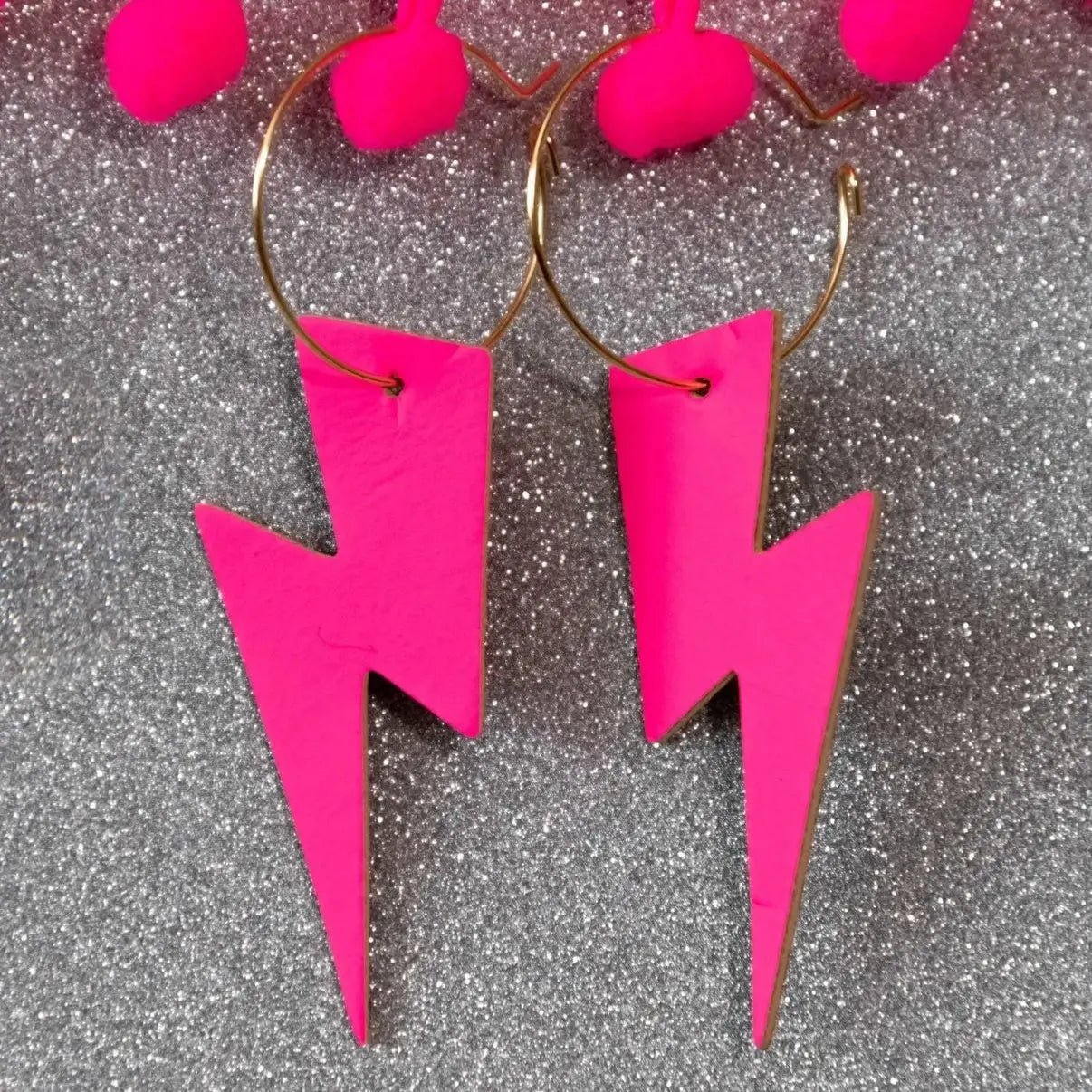 Pink neon cork lightning earrings - Trend Tonic